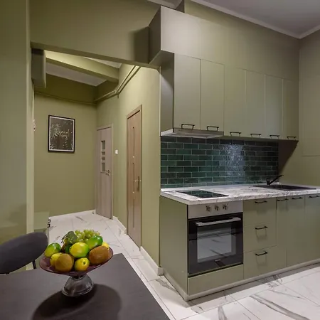 Delightful Square 1br, Balcony Church Views