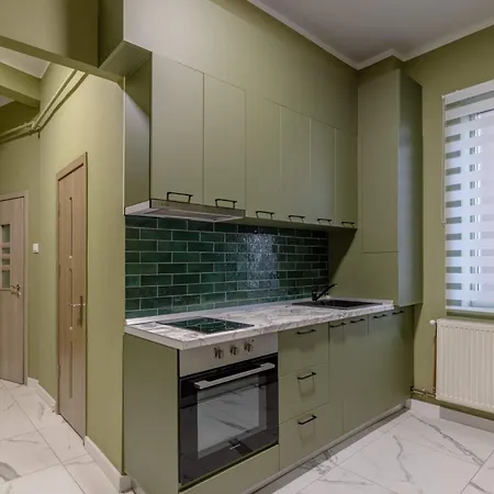 Serene 1br In Square Bükreş